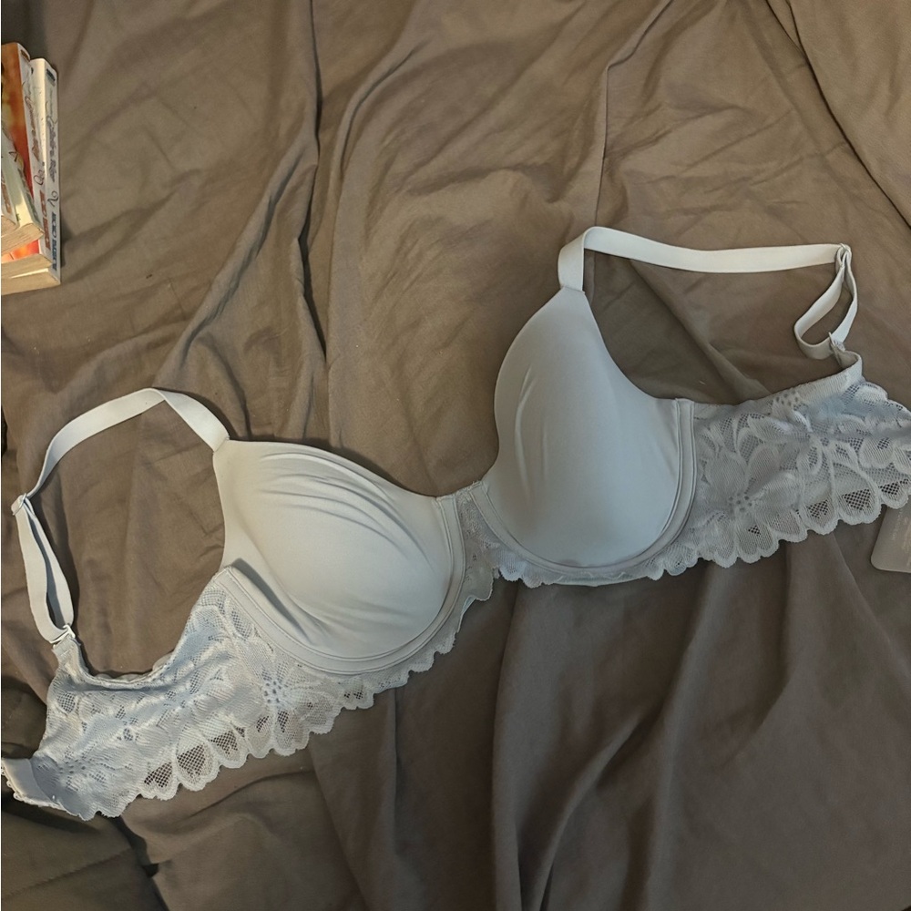 No Boundaries Women’s T-Shirt Bra 34D Corsair Blue Floral Pattern